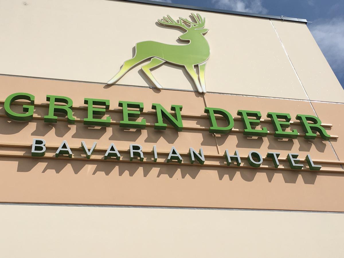 Green Deer Bavarian Hotel Лангенбрук Екстериор снимка